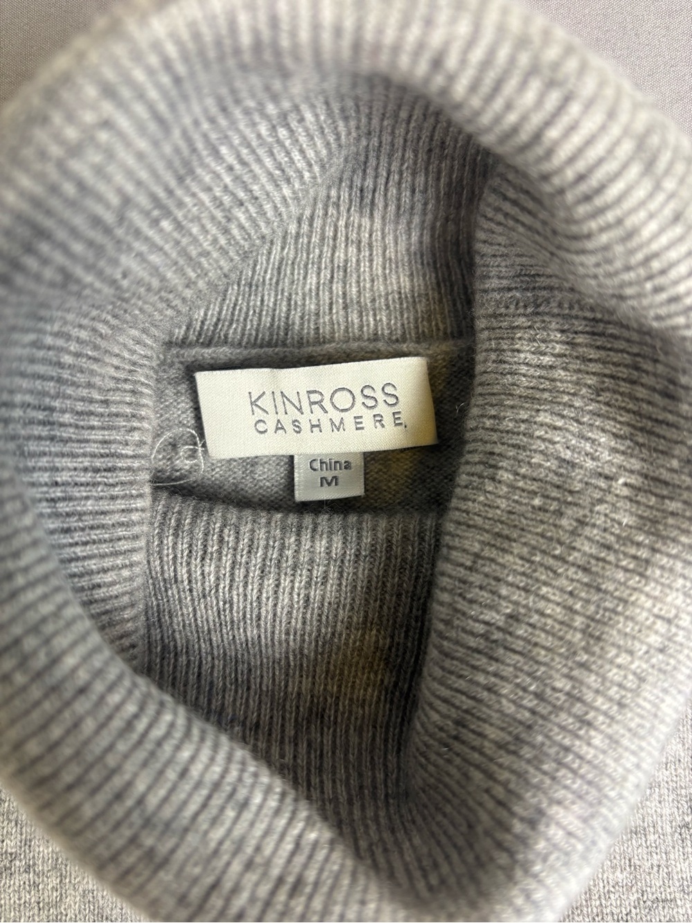 Kinross Cashmere 100% Cashmere Grey Turtleneck Women's Sweater size medium - Picture 9 of 10
